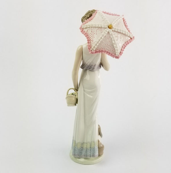 Signed Lladro Porcelain Figurine #7617 Garden Classic - City 