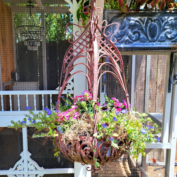 Beautiful Hanging Flower Baskets for the Garden