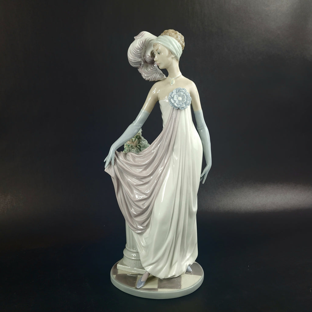 What is Lladro? - City Farmhouse Antiques