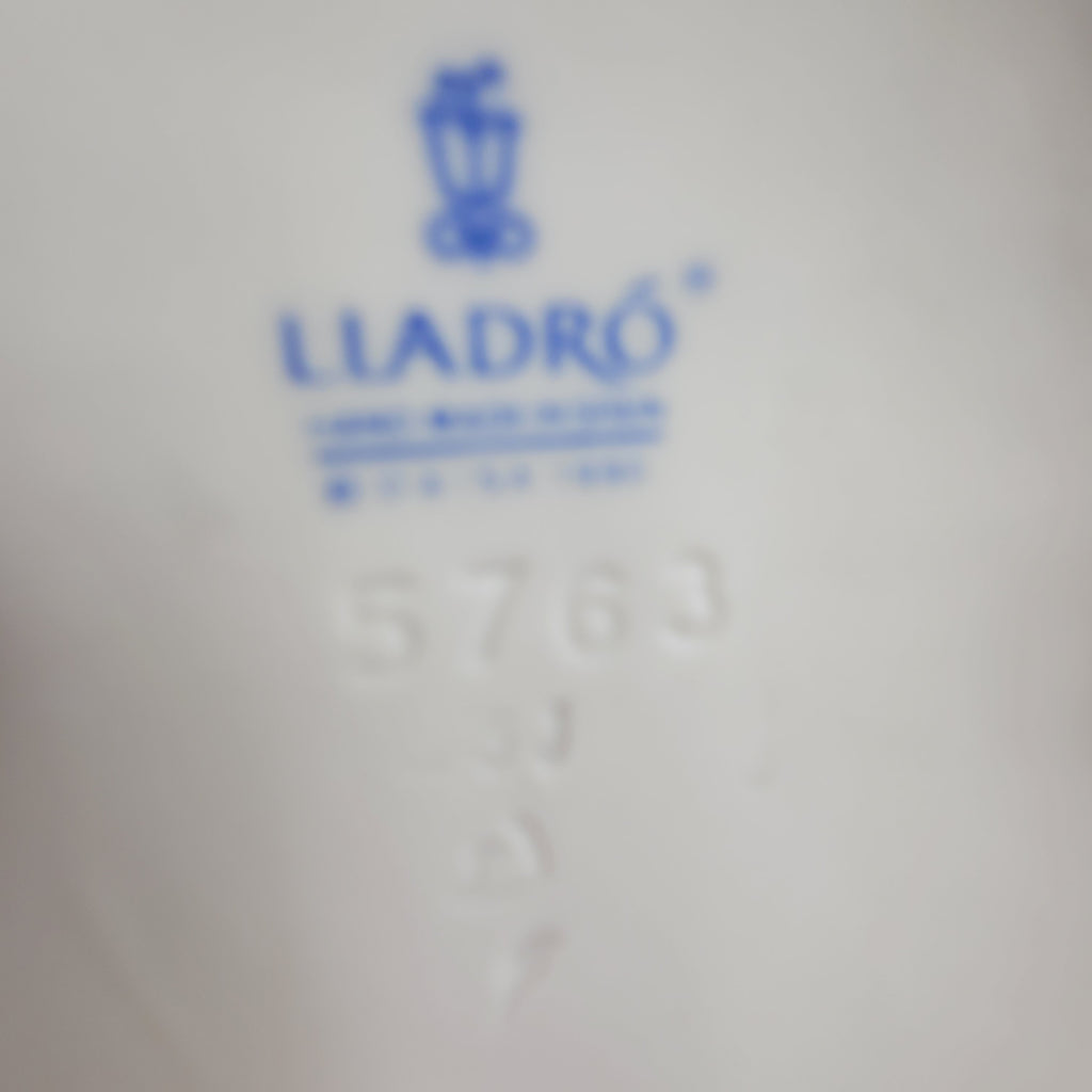 Lladro Musical Partners Clown with Dog