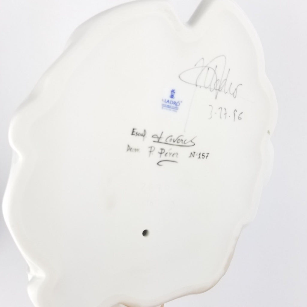 Lladro Where Love Begins Porcelain Figurine #7649