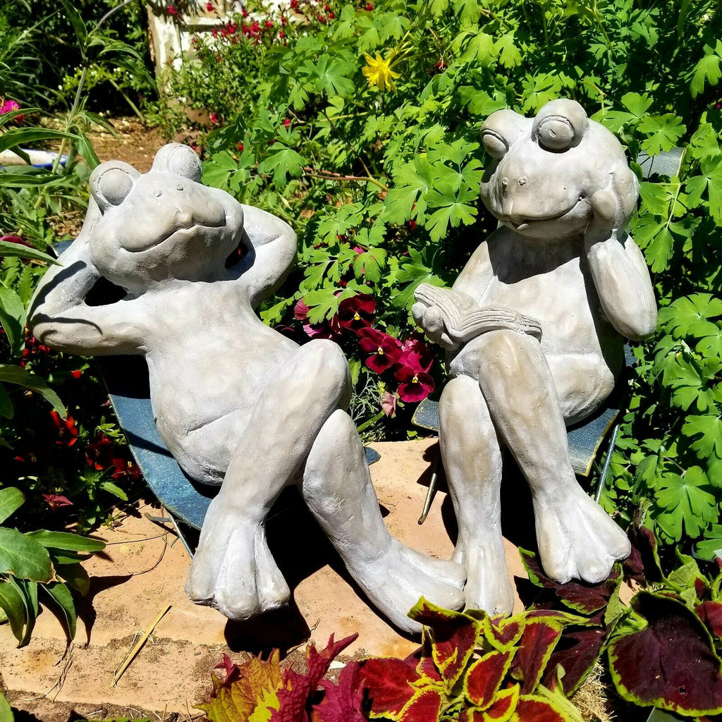 Lounging Frog Couple Garden Figurine Statue Set Of 2