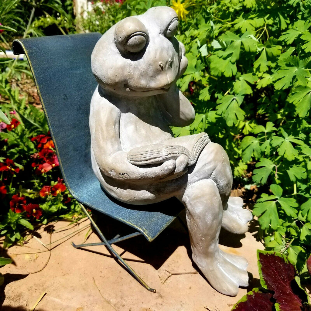 Lounging Frog Couple Garden Figurine Statue Set Of 2