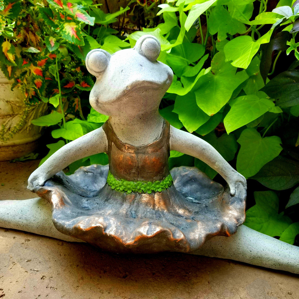 Magnesium Ballet Frog With Tutu Garden Decor Figurine Statue