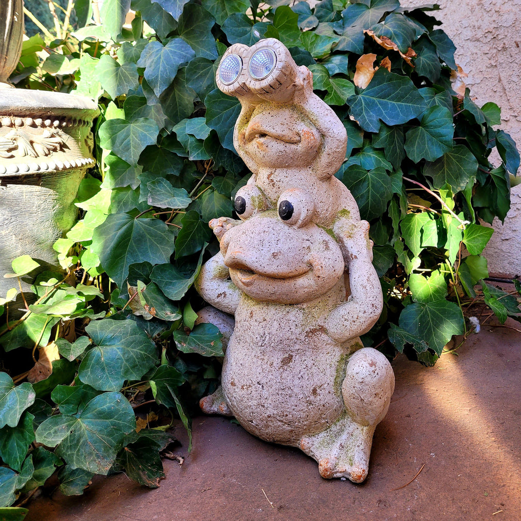 Magnesium Mama And Baby Frog Solar Light Garden Statue
