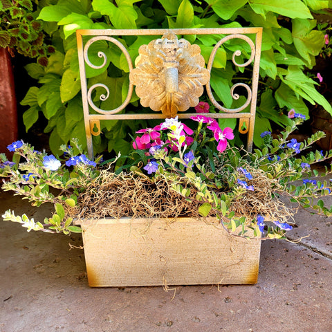 Metal Wall Hanging Garden Trellis Box With Faucet Flower Planter